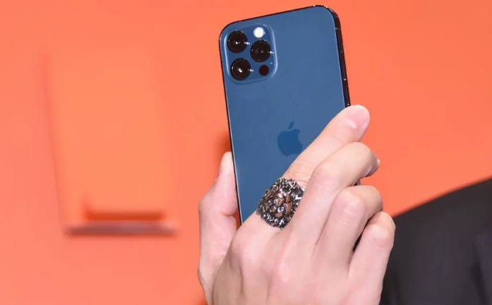 黔南苹果手机维修分享iPhone12系列重启方法教程 