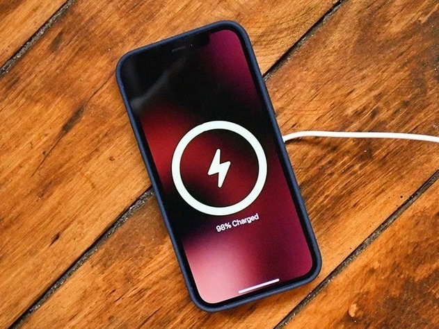 黔南苹果手机维修分享iPhone 12可以随便充电吗 
